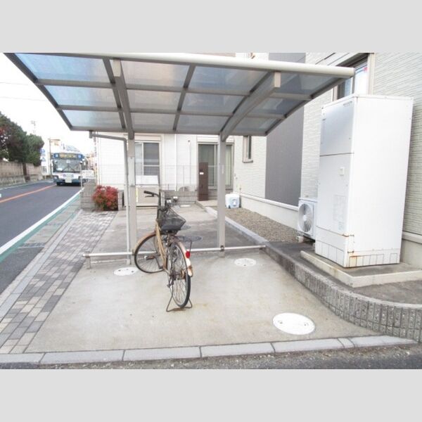 エムズクレール 駐輪場