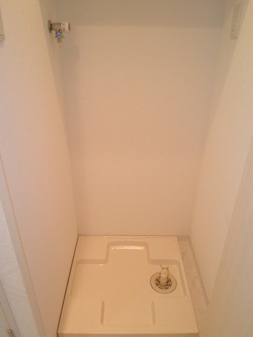 グランド・ガーラ池袋4階 室内洗濯機置場