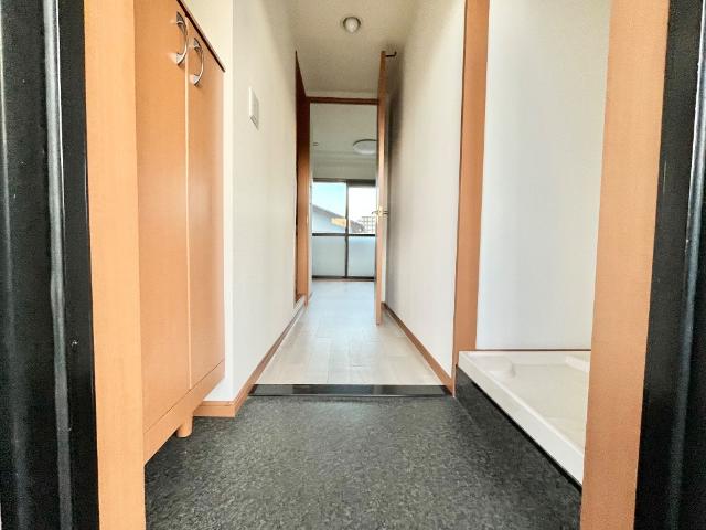 メゾン・ラクウショウ 玄関