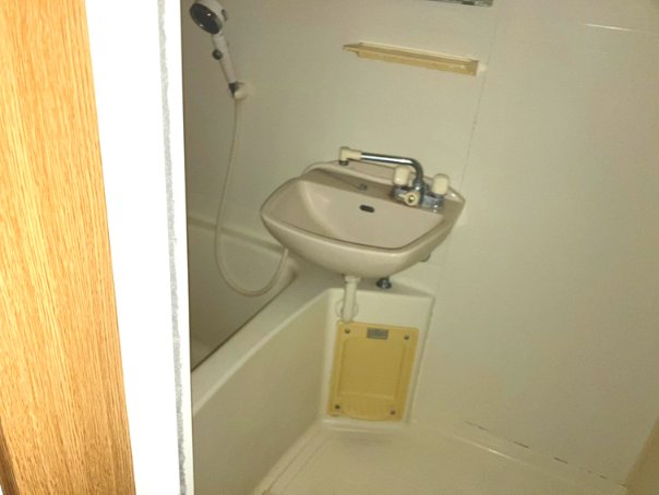 エクセルハイツⅢ番館101号室 クリーニング前の写真です