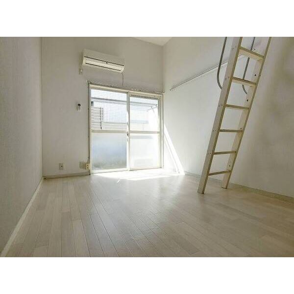 ジュネパレス新松戸第11 リビング