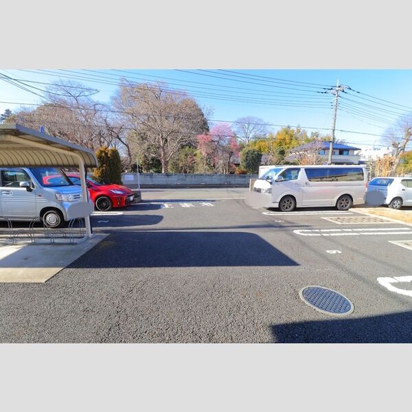 エバーグリーンガーデン　A 駐車場