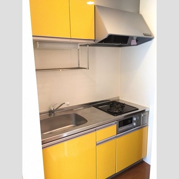 サンビレッジ　Ⅱ108号室 2口コンロのシステムキッチン