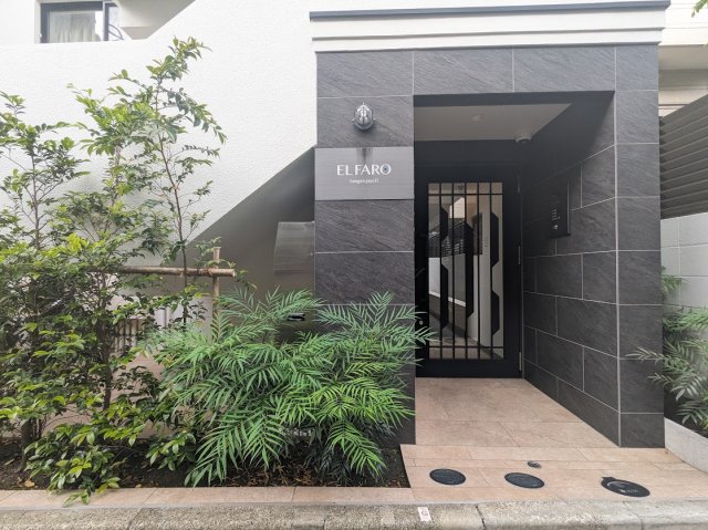 エルファーロ三軒茶屋Ⅱ エントランス