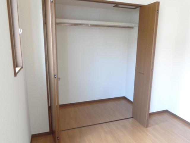 グリューネ　ハウス203号室 クローゼット