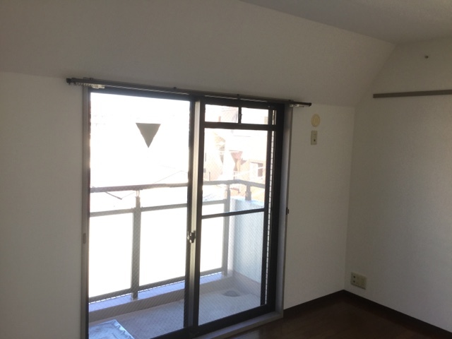 ハチホウマンション・桜丘 リビング