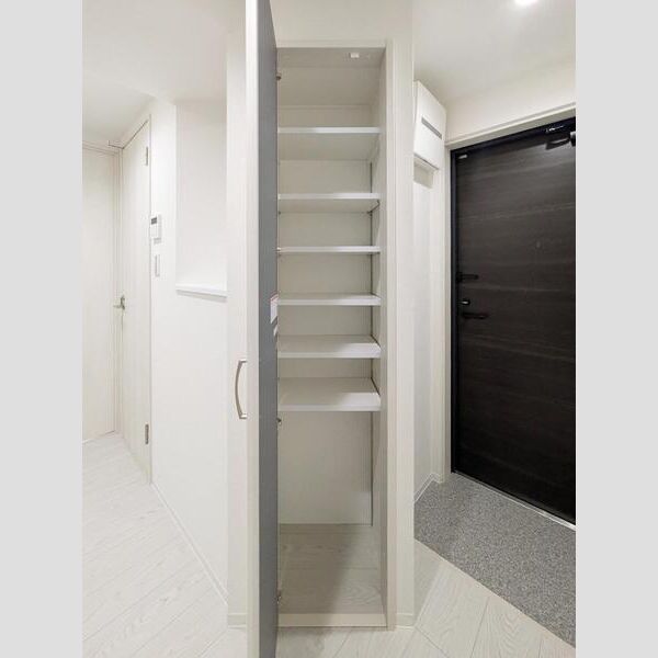 Alivis船橋East.WestEast1204号室 リビング