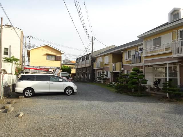 フェアリーハウス 駐車場