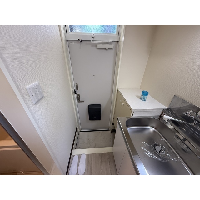 鈴木ハイム104号室 玄関