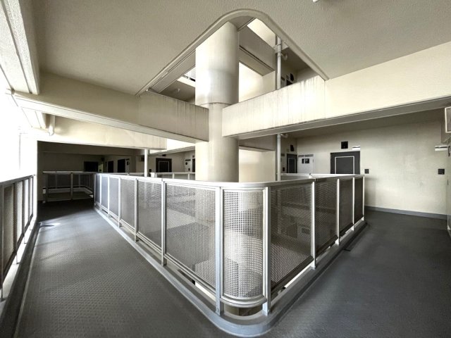 ライオンズプラザ鶴見中央704号室 同建物別部屋の参考画像