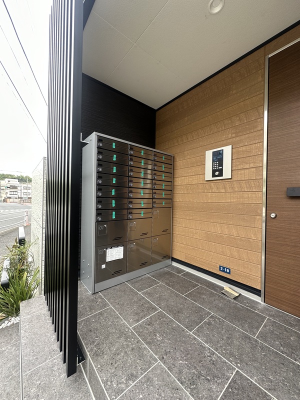 ヴィラ磯子4階 エントランス