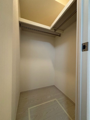 リブリ・ジョイフル諏訪1階 収納