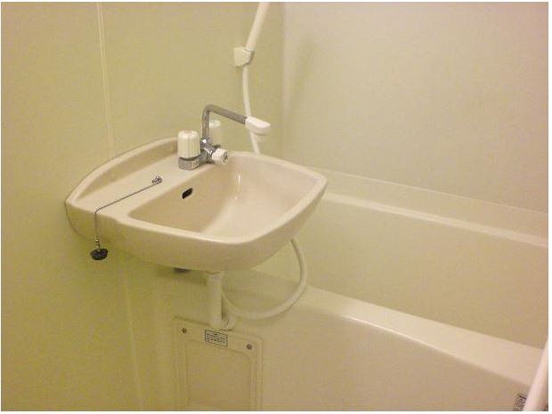 レオパレスサカワ204号室 内観