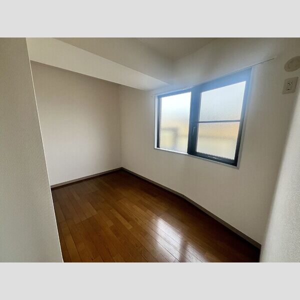 フジ・ヴェール毘沙門堂507号室 洋室