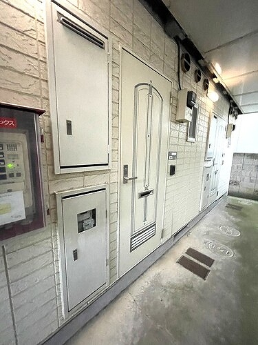 メゾンパール豊玉2階 ２階共有部通路　※前回募集時2023年1月撮影