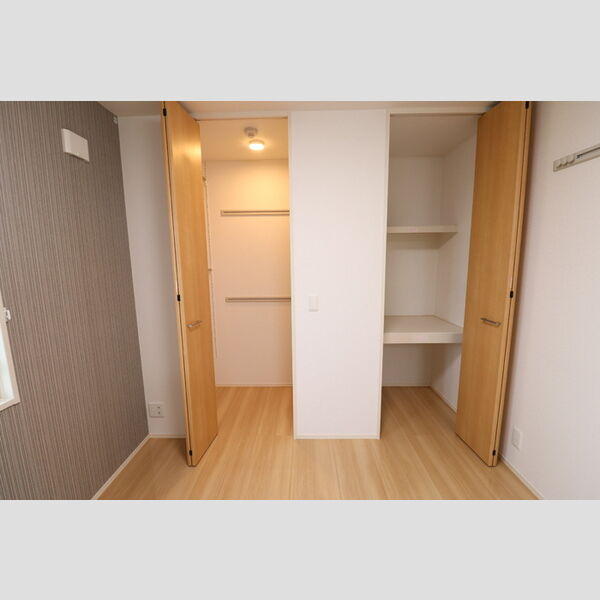 ロータス草加　Ⅱ108号室 収納