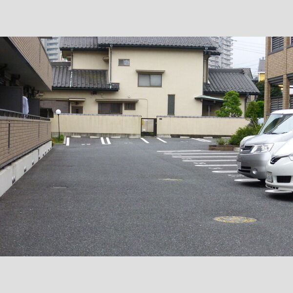 リビングタウン鍵山　C 駐車場