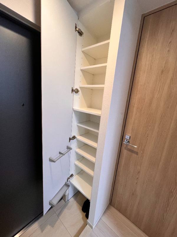 クレイシアIDZ上野 収納