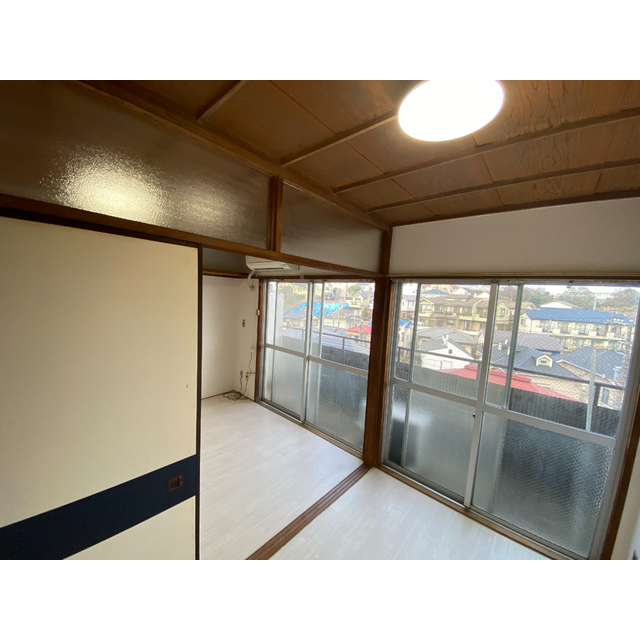 第2白楽マンション202号室 リビング