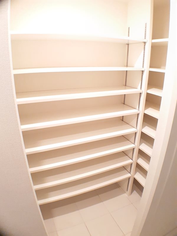 レジディア文京本駒込13階 収納