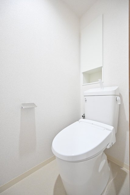 エルミ上落合1階 トイレ