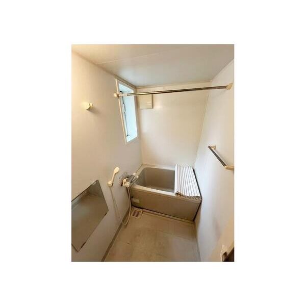 コリヌ・ド・鷺沼101号室 お風呂