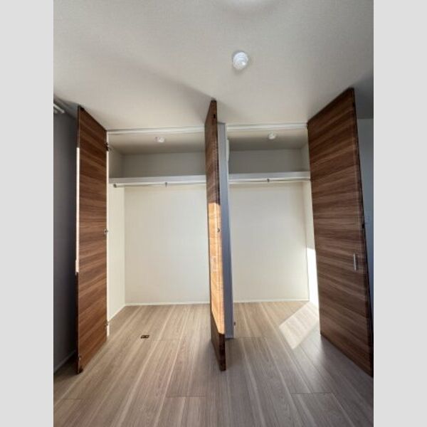 フレジア201号室 大容量のクローゼット♪