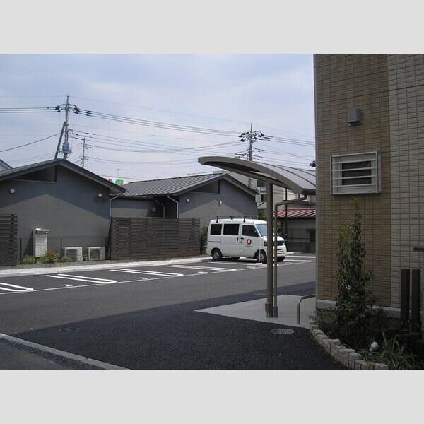 カーサリリオ103号室 駐車場