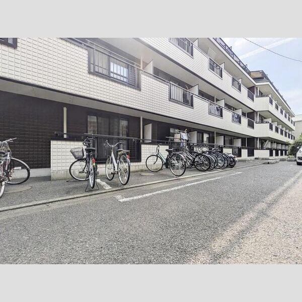 レガシィ小杉307号室 駐輪場