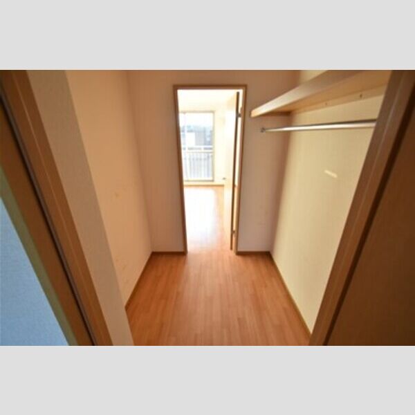 グレイハイツⅡ　CC-102号室 ウォークスルークローゼット
