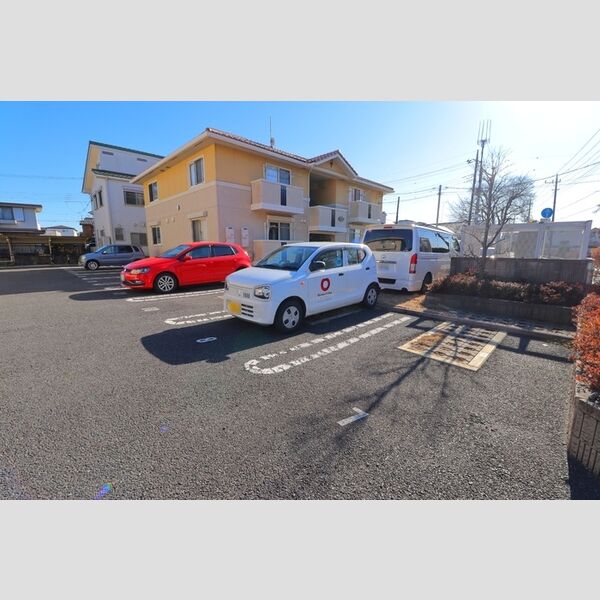 エバーグリーンガーデン　A 駐車場