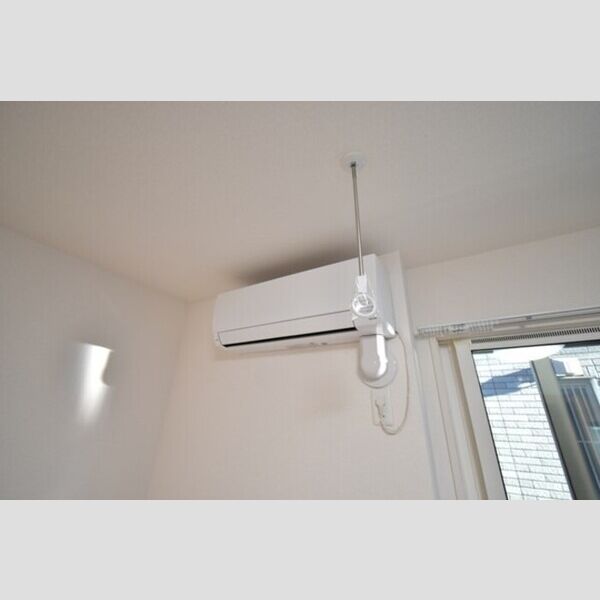 エスポワール ♪エアコン♪(工事中の写真になります。)