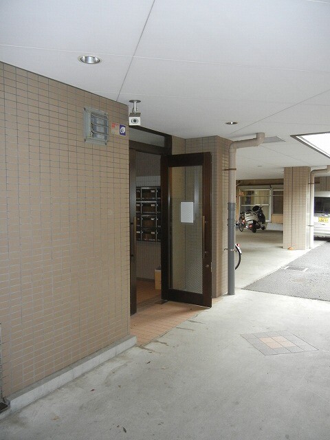 アミューズＦハウス4階 エントランス