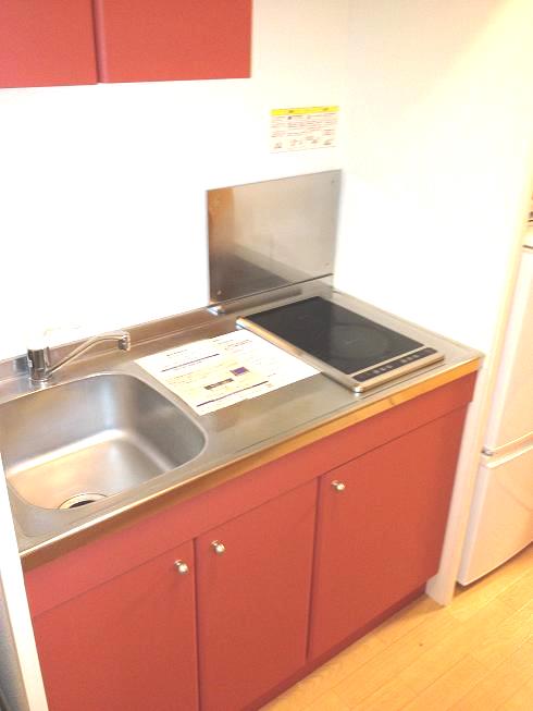 レオパレスプリムロウズ コンロの仕様が異なる場合があります