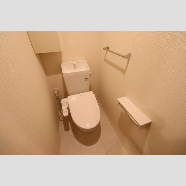 ローレルハイム305号室 トイレ