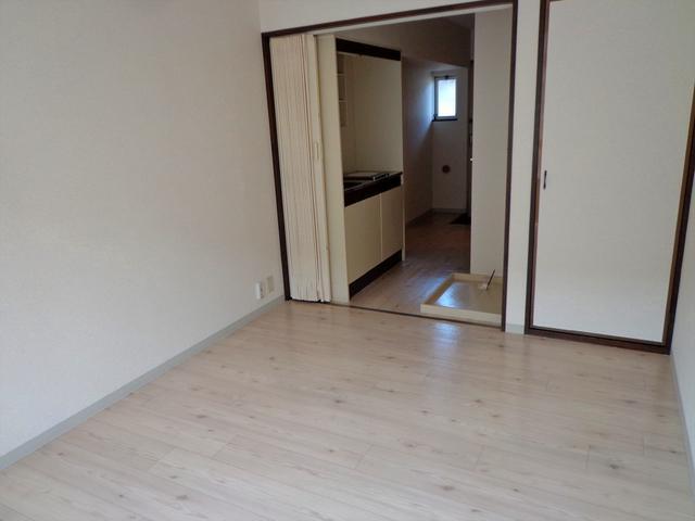 ユキハイツ2階 内観