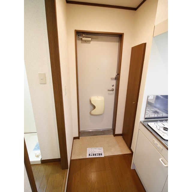 アンプルール フェール 本川越206号室 玄関