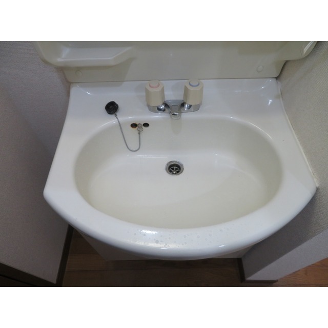 エステートロイヤル８号棟0103号室 内観