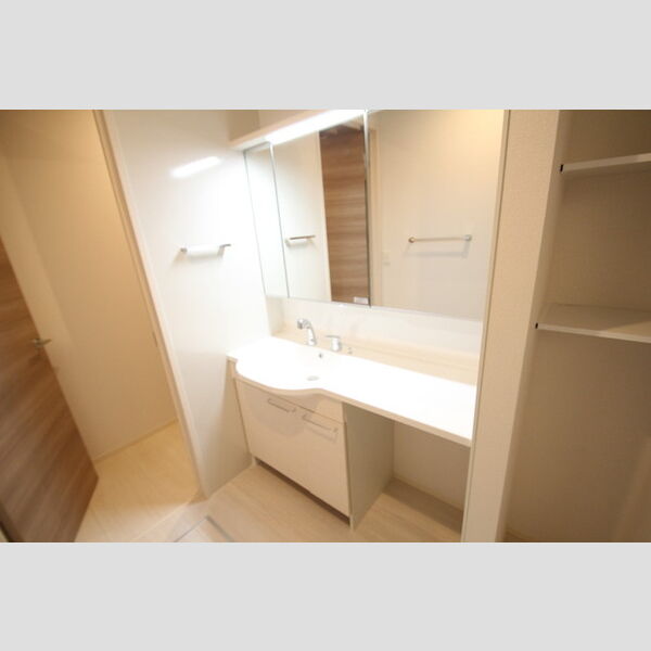 グランドゥール　シャルマン ワイド3面ミラーの洗髪洗面化粧台♪