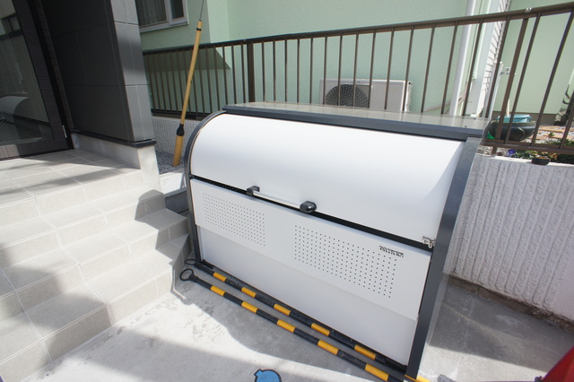 クオーレ田喜野井0303号室 敷地内ゴミ捨て場