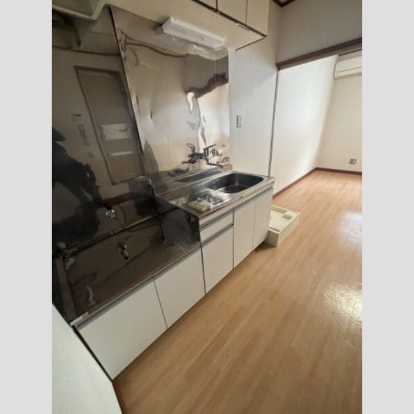 シャトレーヌ柏103号室 退去前につき、別のお部屋のお写真です。