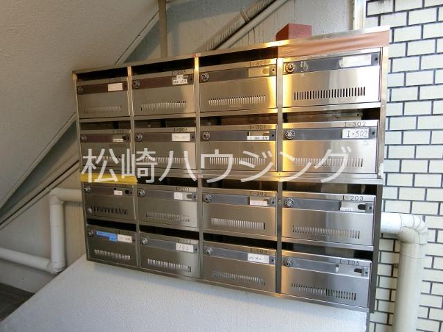 石井ガーデンマンションⅠ3階 エントランス