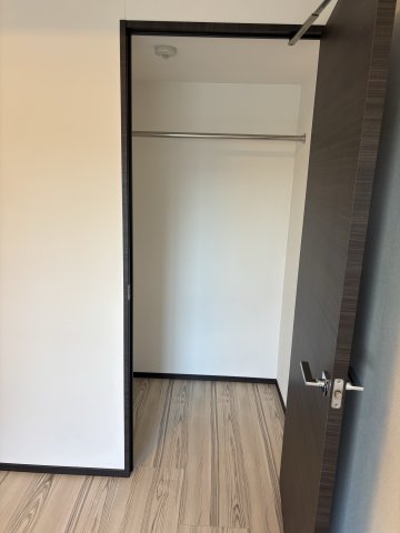 NIKKEIMARKS702号室 ※同タイプ参考写真です（カラータイプが異なる場合がございます）