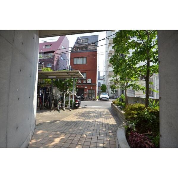 浅草参番館201号室 エントランス