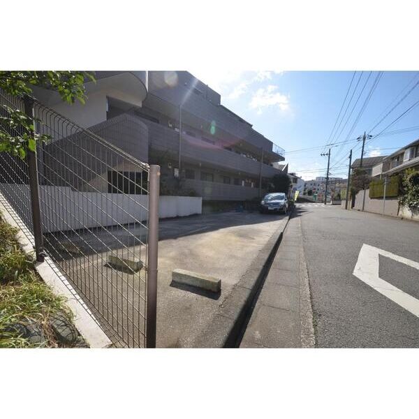 リバティハウス209号室 駐車場