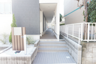 リブリ・津田沼Ⅱ エントランス