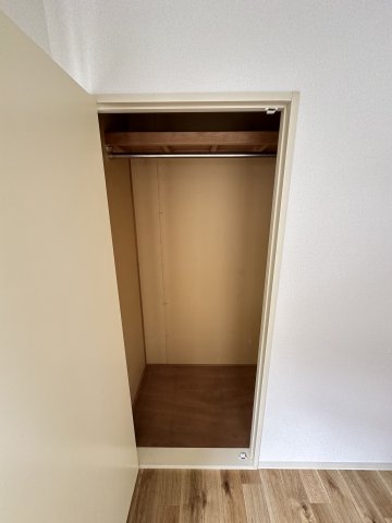 ラフォーレ金沢202号室 収納