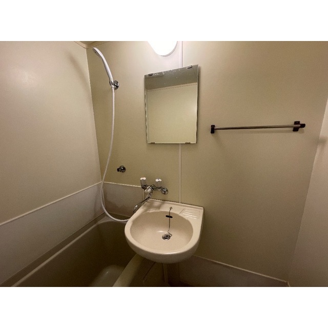 クレセントハイツ星の宮103号室 内観