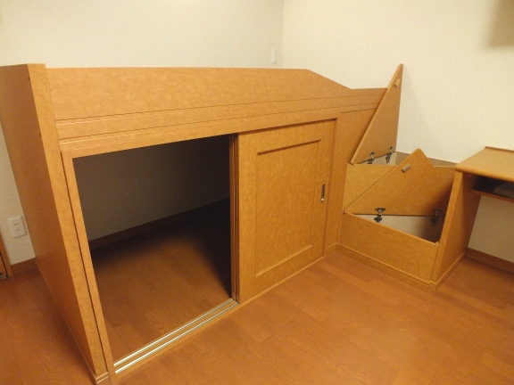 レオパレスシュマン102号室 寝室