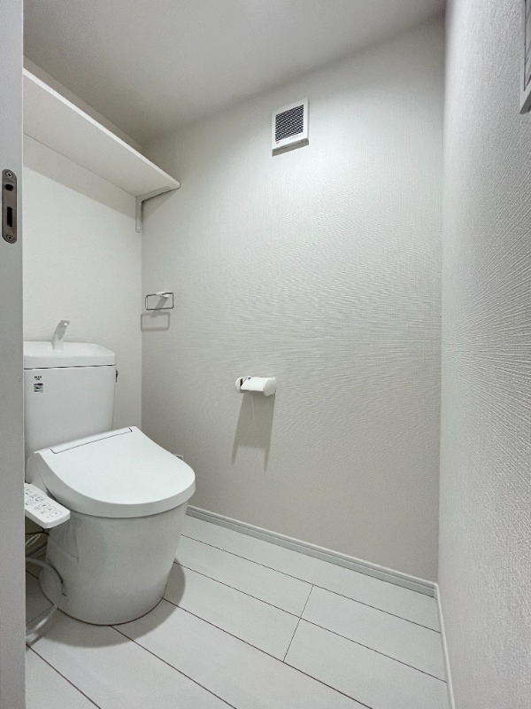 マーレ氷川台1階 トイレ